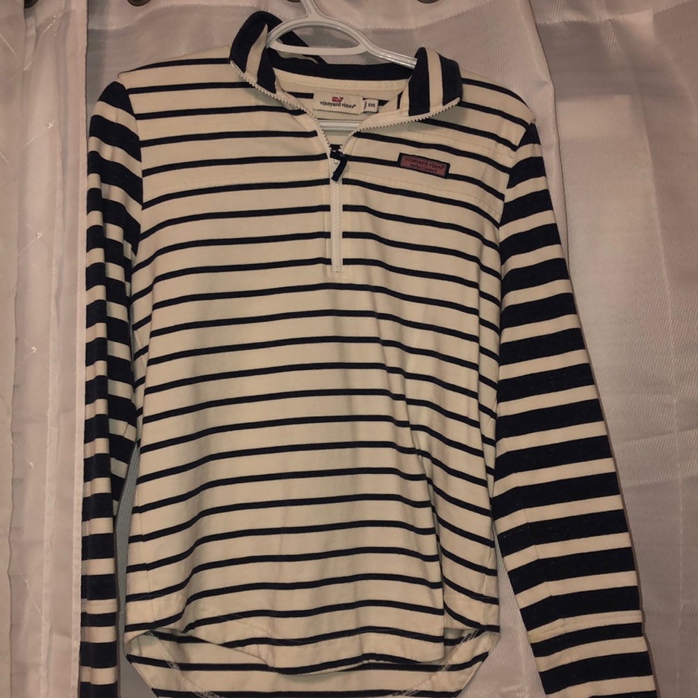 Vineyard vine sweater